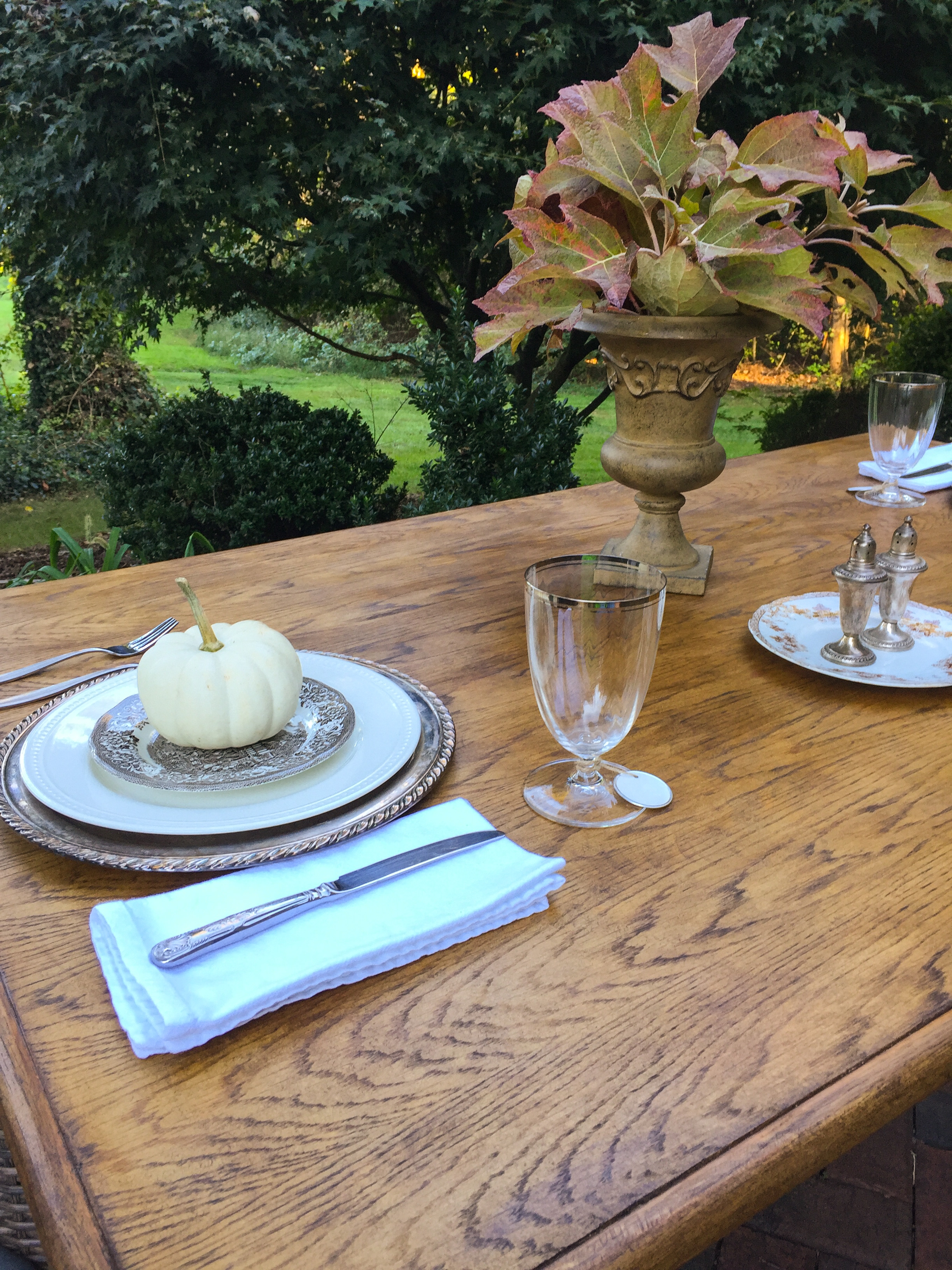 Make Your Own Farm Table (It’s All In The Legs!)